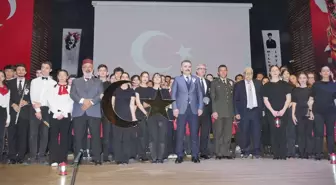 Edremit'te İstiklal Marşı ve Mehmet Akif Ersoy'u Anma Günü Programı Düzenlendi