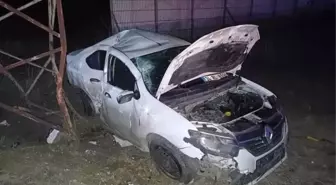 Eskişehir'de Otomobil Yüksek Gerilim Hattı Direğine Çarptı: 2 Yaralı