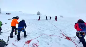 EDYAK Kış Dağcılık Kursu Pratik Eğitimleri Uludağ'da Yapıldı