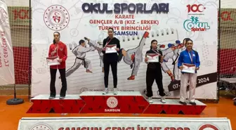 Düzceli sporcu Elif Şimal Ekizoğlu Türkiye Karate Kumite Şampiyonası'nda birinci oldu