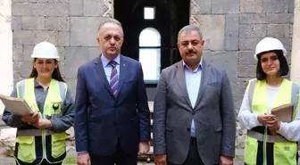 Diyarbakır'da tarihi surlar ve kilise restorasyonu incelemesi