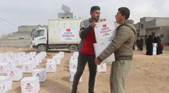 Sadakataşı Derneği İdlib'deki İhtiyaç Sahibi Ailelere Yardım Yaptı