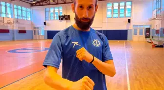 Anadolu Üniversitesi Öğrencisi Ahmet Aydın Türkiye Kick Boks Şampiyonasında Birinci Oldu