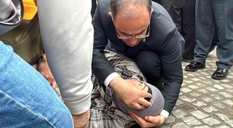Tarım ve Orman Bakanı İbrahim Yumaklı, Afyonkarahisar'da bayılan kadına müdahale etti