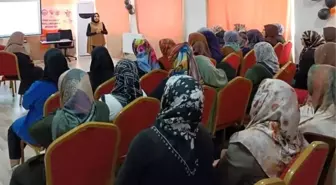 Diyarbakır'da Aile ve İnternet Semineri Verildi