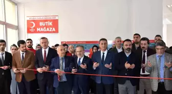 Kızılay Bitlis Şubesi İhtiyaç Sahipleri İçin Konfeksiyon Mağazası Açtı