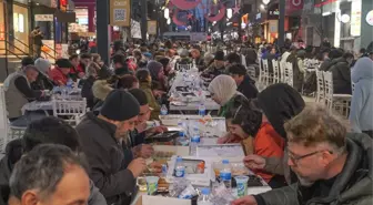 Bağcılar Meydanı'nda Ramazan ayı boyunca sürecek etkinlikler için plato kuruldu