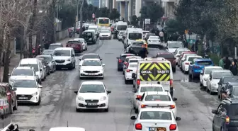 Bahçelievler'de Trafik Yoğunluğu ve Yanlış Park Nedeniyle İftara Yetişmek İmkansız Hale Geldi