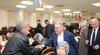 Kayseri Büyükşehir Belediye Başkanı Memduh Büyükkılıç, Yeşilhisar'da iftar buluşması düzenledi