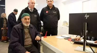 Iğdırlı Ahmet Işık, Emekli Maaşını Gazze'ye Bağışladı
