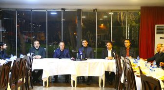 Diyarbakır'da AK Parti Kayapınar Belediye Başkan adayı Ali Rıza Fırat projelerini anlattı