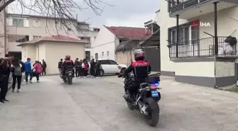 Bursa'da Polisin Okul Önleri ve Çevresinde Uygulamaları Devam Ediyor