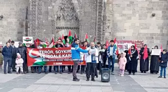 Erzurum'da Sağlık Çalışanları İsrail'in Saldırılarını Protesto Ediyor