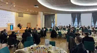 Türkler ve Almanlar Köln'de iftar programında buluştu