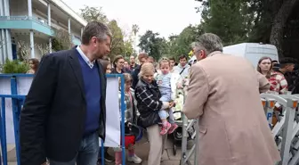 Antalya'da yaşayan Rus vatandaşları ülkelerindeki devlet başkanlığı seçimi için oy kullanıyor