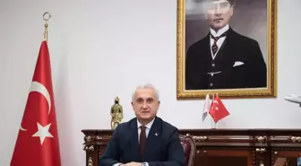 Muş Valisi Çakır'dan '18 Mart Şehitleri Anma Günü ve Çanakkale Deniz Zaferi' mesajı