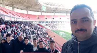 Eskişehirspor Maçına Öğrenciler Götürüldü