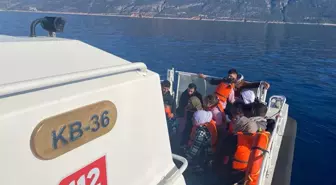 Kaş'ta 13 düzensiz göçmen yakalandı