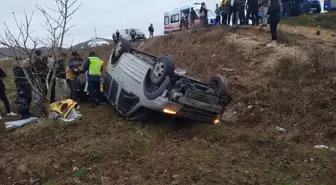 Malatya'da hafif ticari aracın devrilmesi sonucu 7 kişi yaralandı