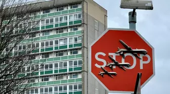 Banksy'nin Finsbury Park'taki Son Eseri Ziyaretçi Akınına Uğradı