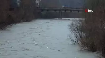 Beytüşşebap'ta şiddetli yağış nedeniyle okullar tatil edildi