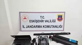 Eskişehir'de Kaçak Kazı Yapan Şüpheliler Suçüstü Yakalandı