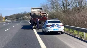 Anadolu otoyolunda akaryakıt tankeri, tıra arkadan çarptı