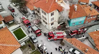 Kütahya'da bir apartman dairesinde çıkan yangın söndürüldü