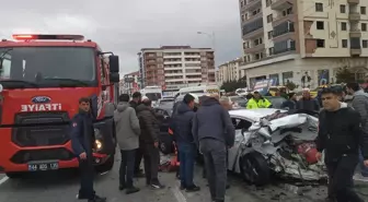 Malatya'da 7 aracın karıştığı trafik kazasında 1'i ağır 5 kişi yaralandı