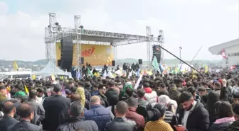 Cizre'de Nevruz etkinliğinde polise taş atan 3 şüpheli gözaltına alındı