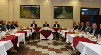 Artvin Valisi Cengiz Ünsal, İl Genel Meclisi üyeleri ile iftar yaptı