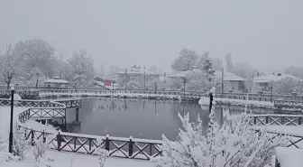 Çankırı'nın yüksek kesimlerine kar yağdı