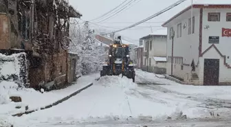 Çankırı'nın yüksek kesimlerine kar yağdı