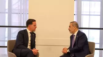 Dışişleri Bakanı Hakan Fidan, Hollanda Başbakanı Mark Rutte ile görüştü