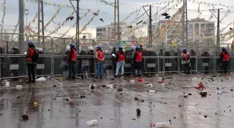 Diyarbakır'da Nevruz etkinliğinde terör propagandası yapanlara polis müdahalesi