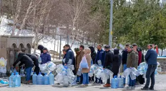 Erzurum-Pasinler Yolu Üzerindeki Paşapınarı Çeşmesi Ramazan Ayında Yoğun İlgi Görüyor