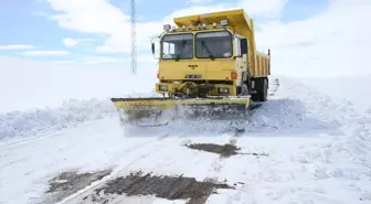 Erzurum ve Kars'ta olumsuz hava koşulları nedeniyle kapanan 26 mahallenin yolu açıldı, 9 yerleşim yerine ulaşım sağlanamıyor