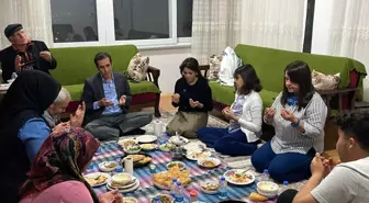 Bozyazı Kaymakamı Topsakaloğlu, vatandaşların evinde iftar yaptı