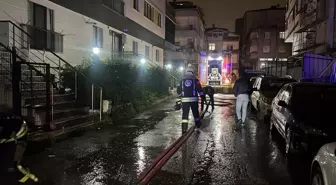 Gebze'de apartman yangınında bir kişi dumandan etkilendi