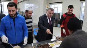 Midyat Belediye Başkanı Veysi Şahin, belediye çalışanları ile iftar yaptı