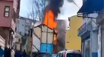 Fatih'te 3 Katlı Binada Yangın: 1 Kişi Hayatını Kaybetti