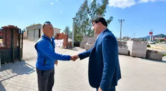 Fethiye Belediye Başkanı Alim Karaca, esnafı ziyaret etti ve diğer adayları canlı yayına davet etti
