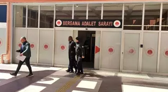 İzmir'in Bergama ilçesinde bir aracı kundaklayan şüpheli tutuklandı