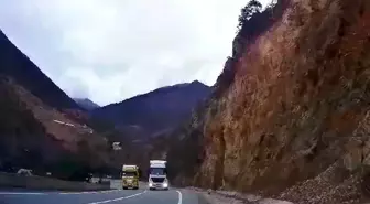 Gümüşhane-Kürtün Karayolunda Hatalı Sollama İhbarı