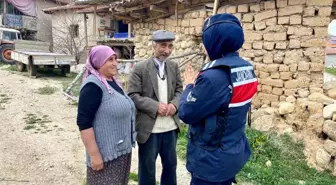 Afyonkarahisar Dinar İlçe Jandarma Komutanlığı Yaşlıları Ziyaret Etti