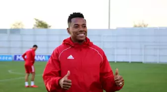 Robinho İtalya'da Taciz Suçlamasıyla Tutuklandı