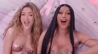 Yeni müzik klibinde Amerikanlı repçi,Cardi B ile oynayan Shakira, kıyafeti ve düzgün fiziği ile nefes kesti