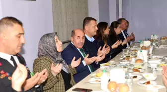 Alanya Kaymakamı ve eşi yaşlılarla iftar programında buluştu