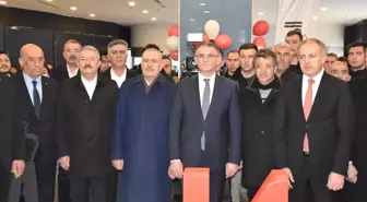 Van'da Yeni Alışveriş Merkezi Açıldı