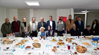 Ardahan Valisi Hayrettin Çiçek, huzurevinde yaşlılarla iftar programında buluştu